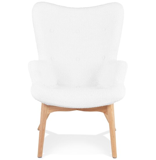 Scandinavische oorfauteuil &#039;TRAPEUR&#039; van witte boucl&eacute;stof